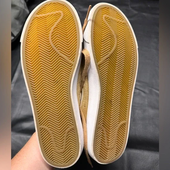 Nike SB Blazer Low Tan Suede - Picture 3 of 7